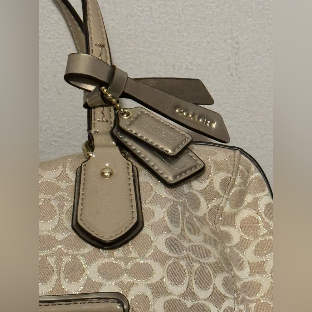 Coach ⭐️🎬See Video Poppy East West Signature Beige Satchel Bag 26426 w/ COA - Picture 6 of 16